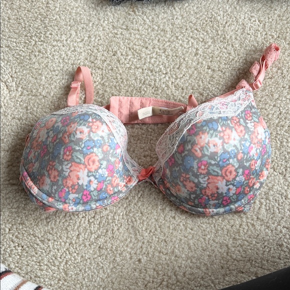 4 Bras Aerie - Picture 3 of 5